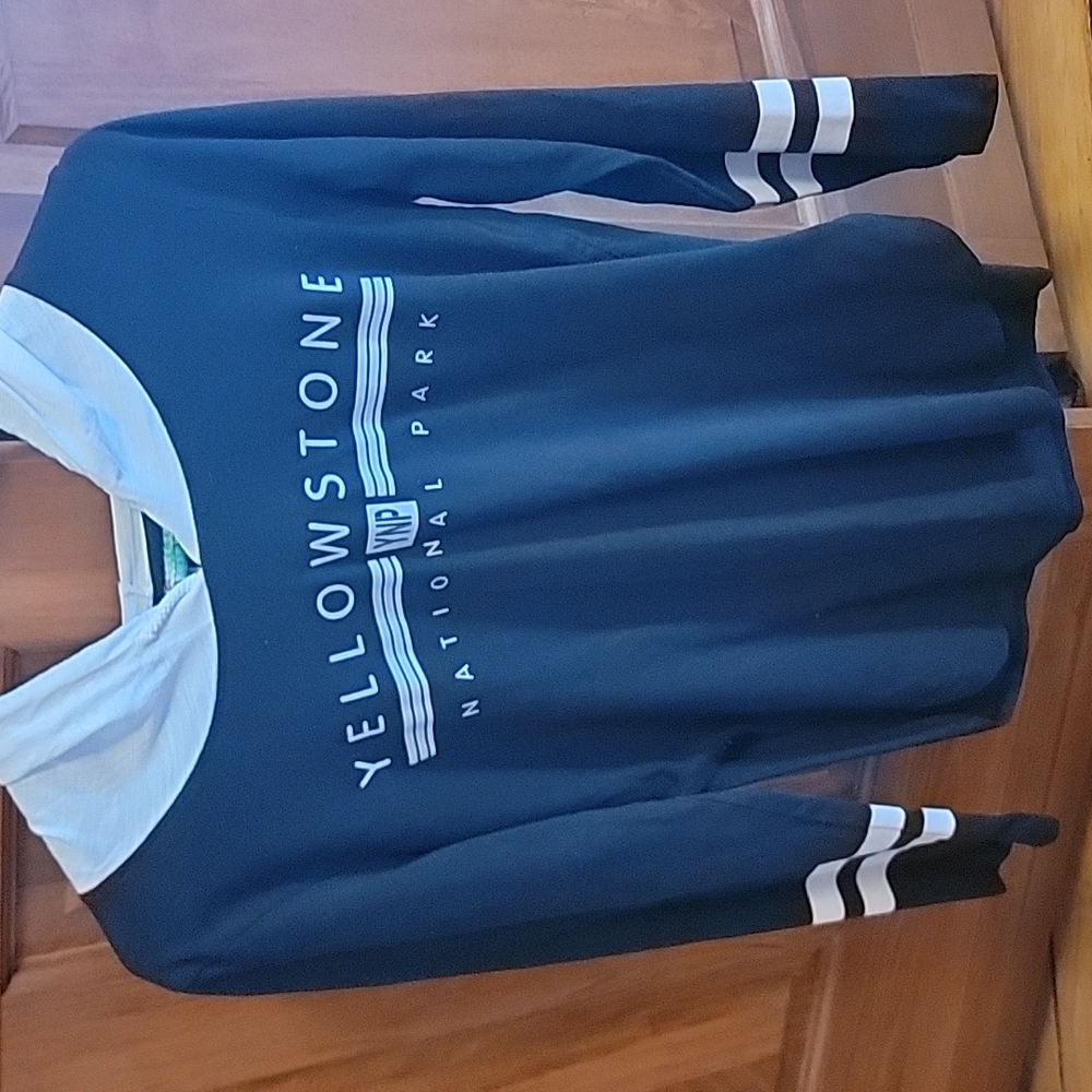 Yellowstone top
